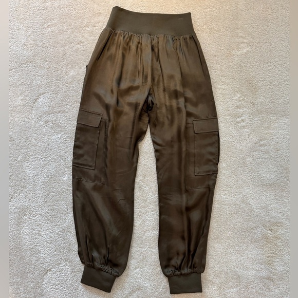 CINQ A SEPT Dark Green Jogger Cargo Pocket Elastic Waist Pant Silk Like size S - Picture 4 of 14